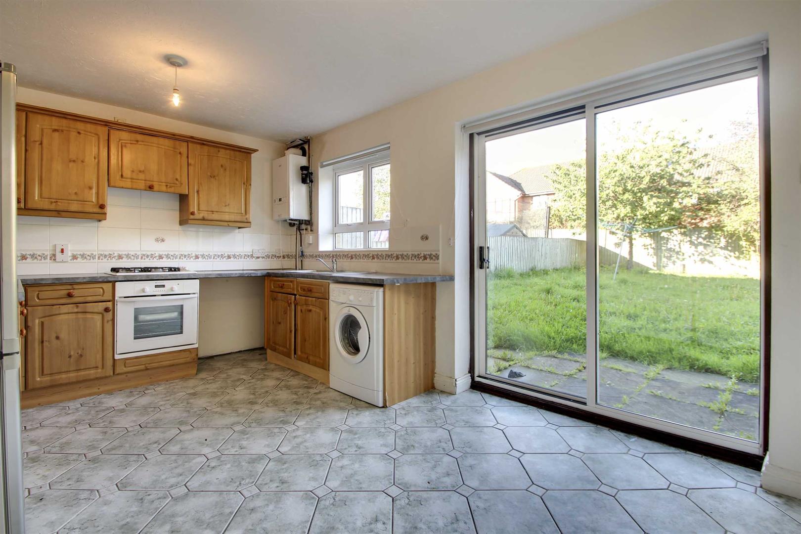Roeburn Crescent, Emerson Valley, Milton Keynes